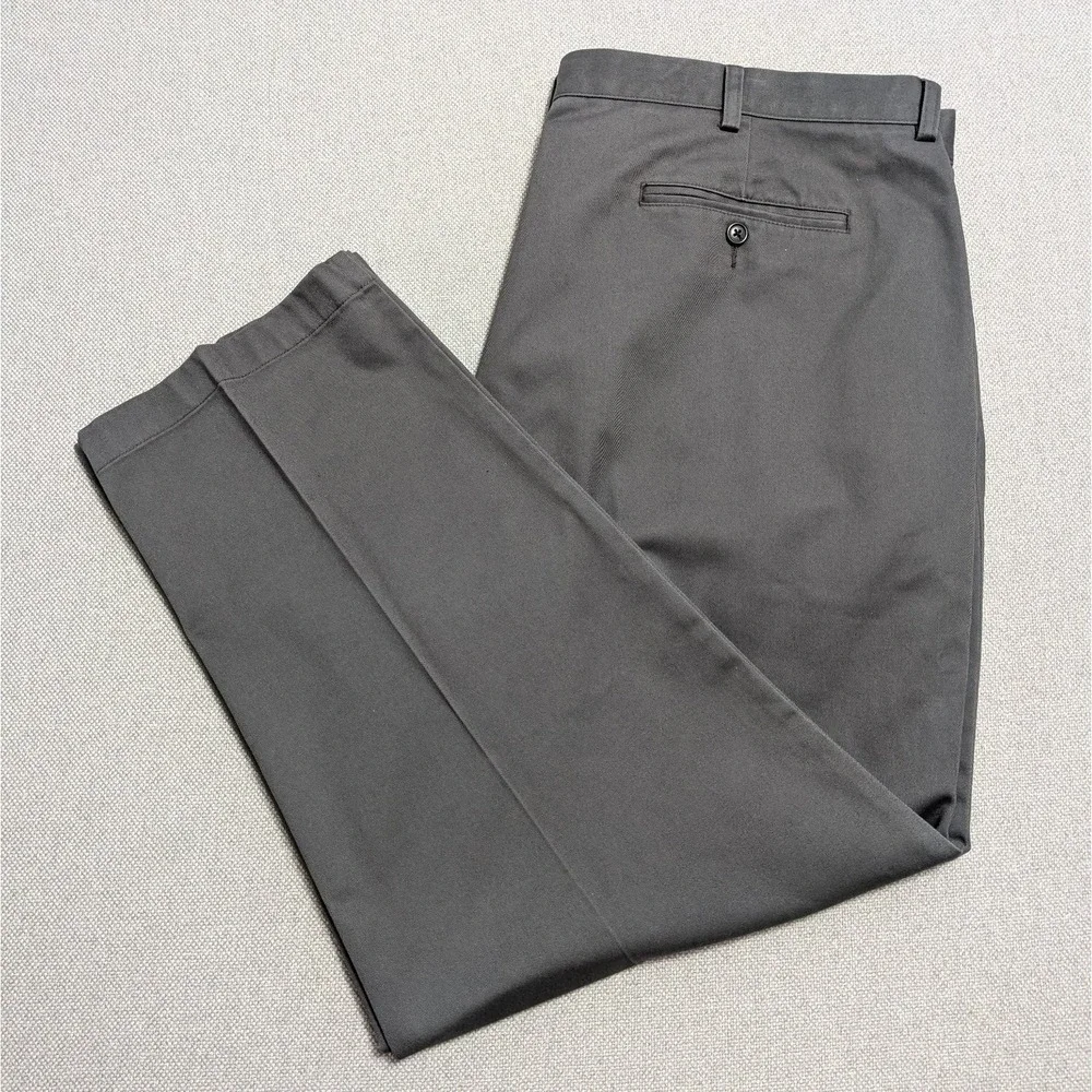 L.L.Bean Pants Men's Gray 44x29 Classic Fit 100% Cotton Chino Office Dress